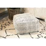 991008 FLOOR POUF