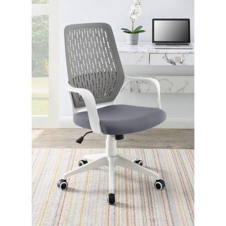 881367 OFFICE CHAIR