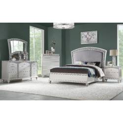 21800Q-4PC 4PC SETS Maverick Queen Bed in Fabric & Platinum